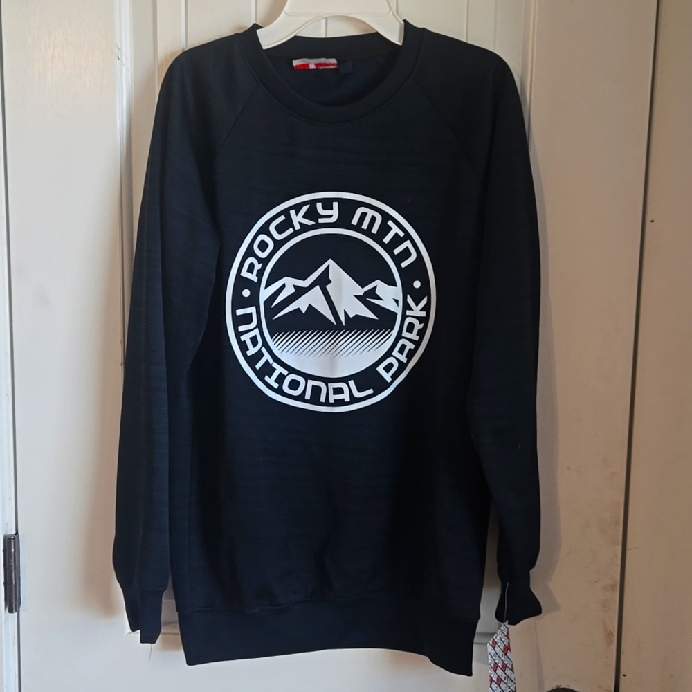 NWT Rocky Mountain National Park Crew Neck Sweatshirt Small